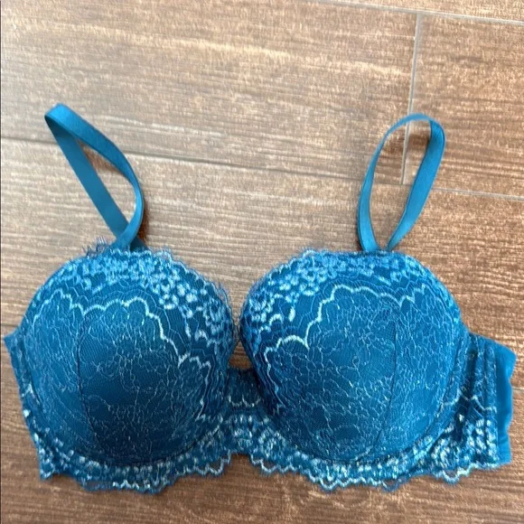 Victoria's Secret Dream Angels Lined Demi Lace Underwire Bra 38D - Picture 1 of 7